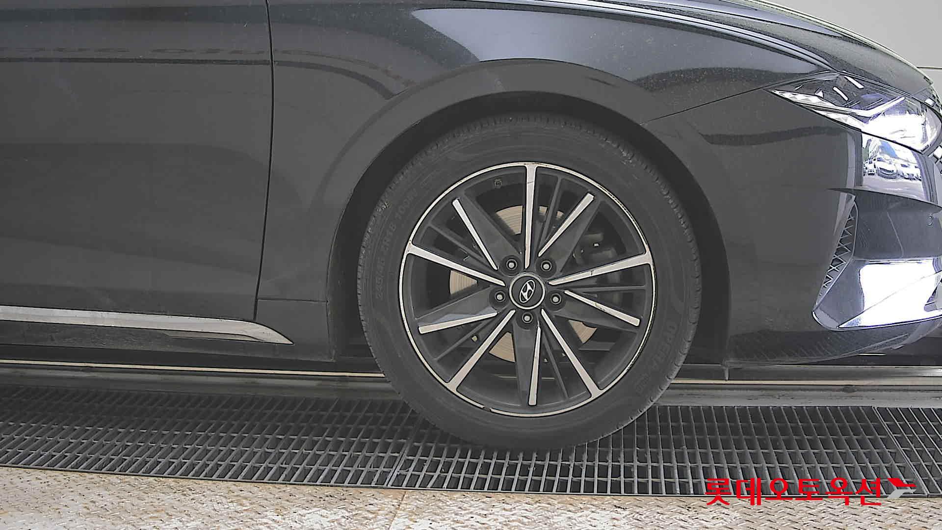 Hyundai Grandeur - 27
