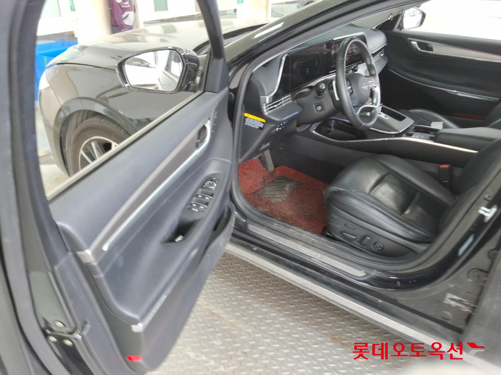 Hyundai Grandeur - 37