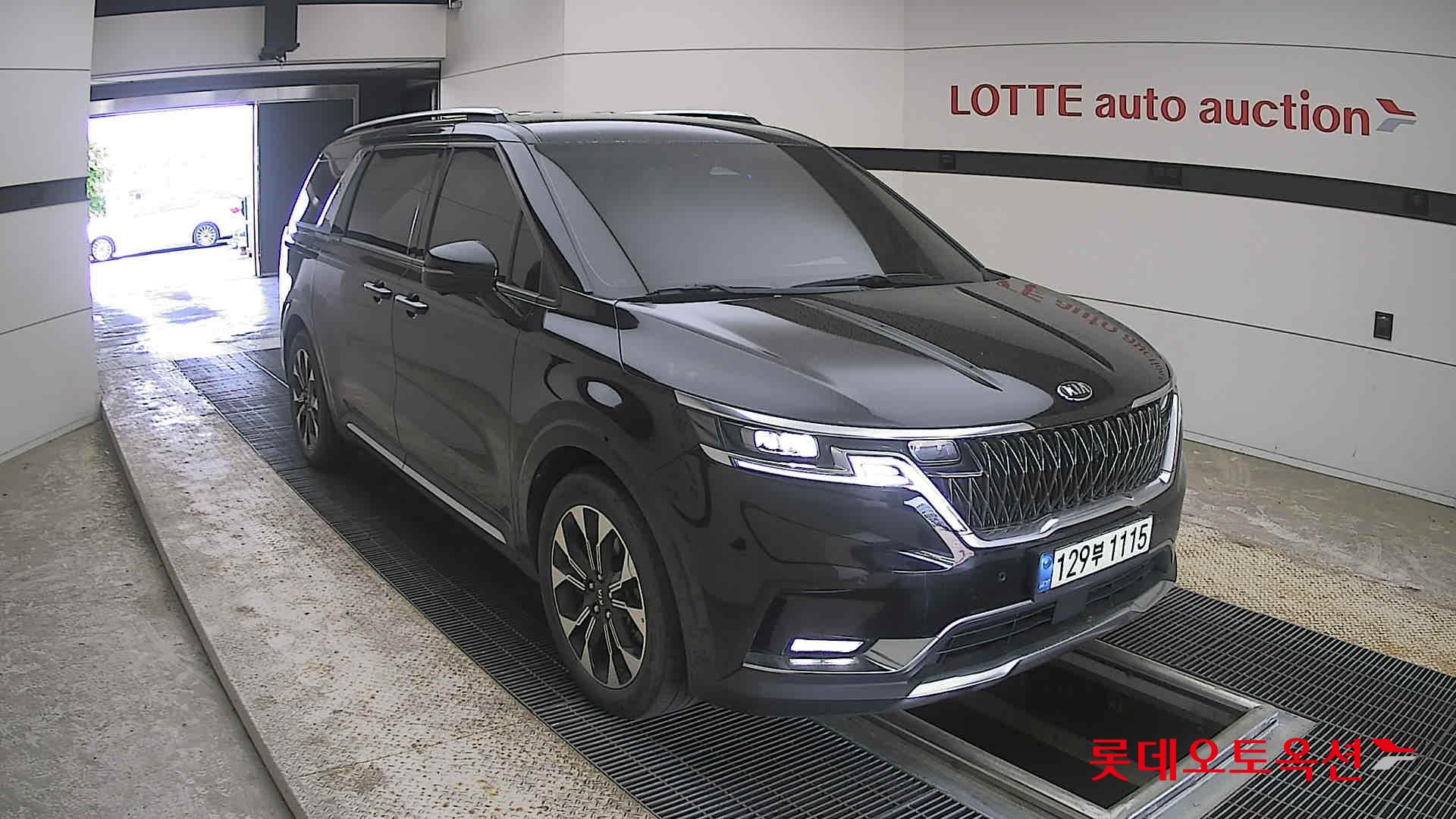 Kia Carnival - 6