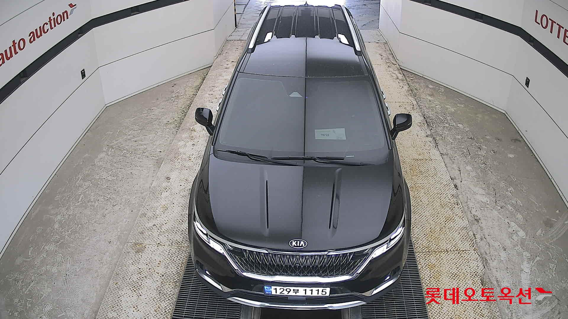 Kia Carnival - 7