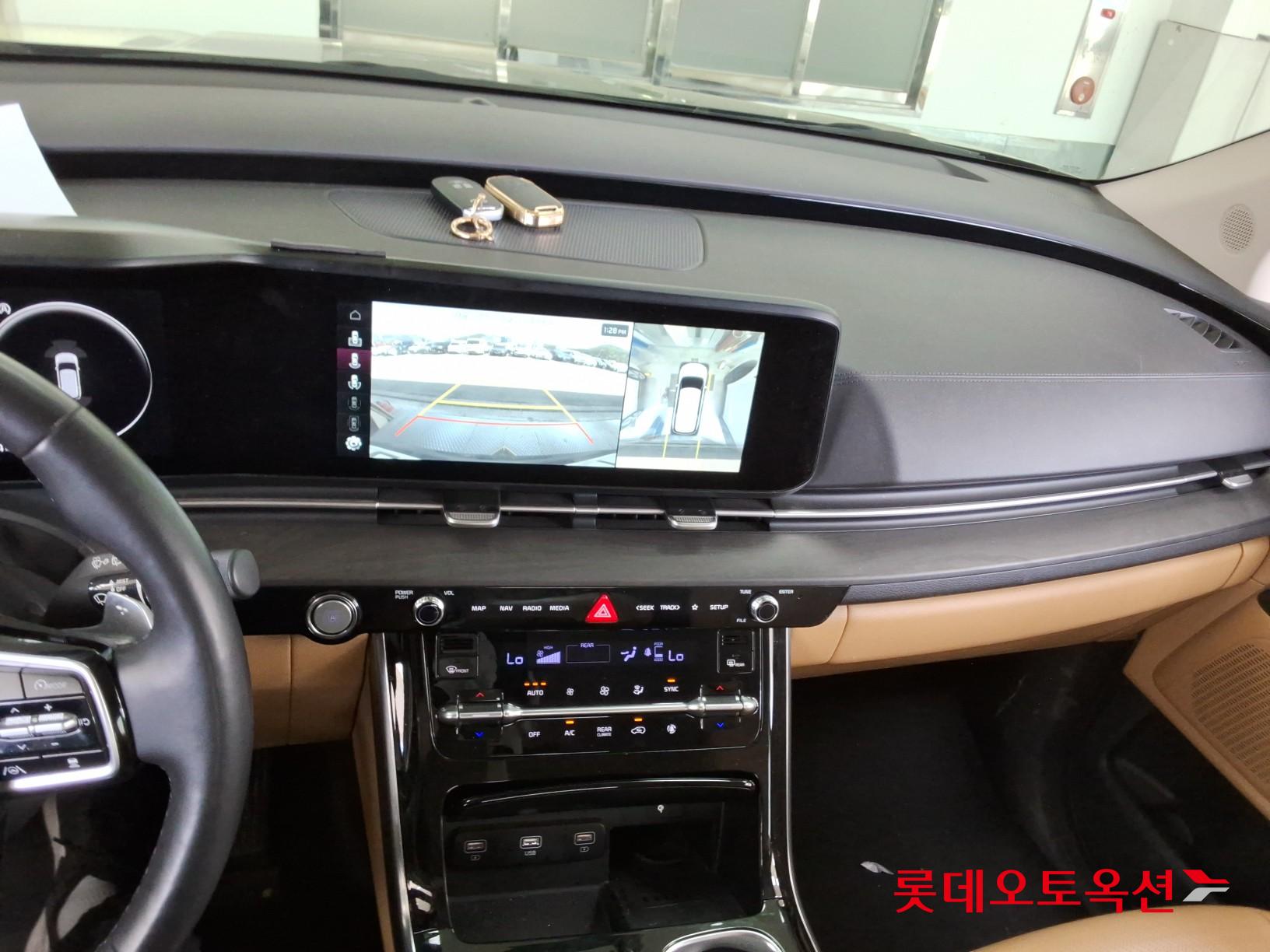 Kia Carnival - 33