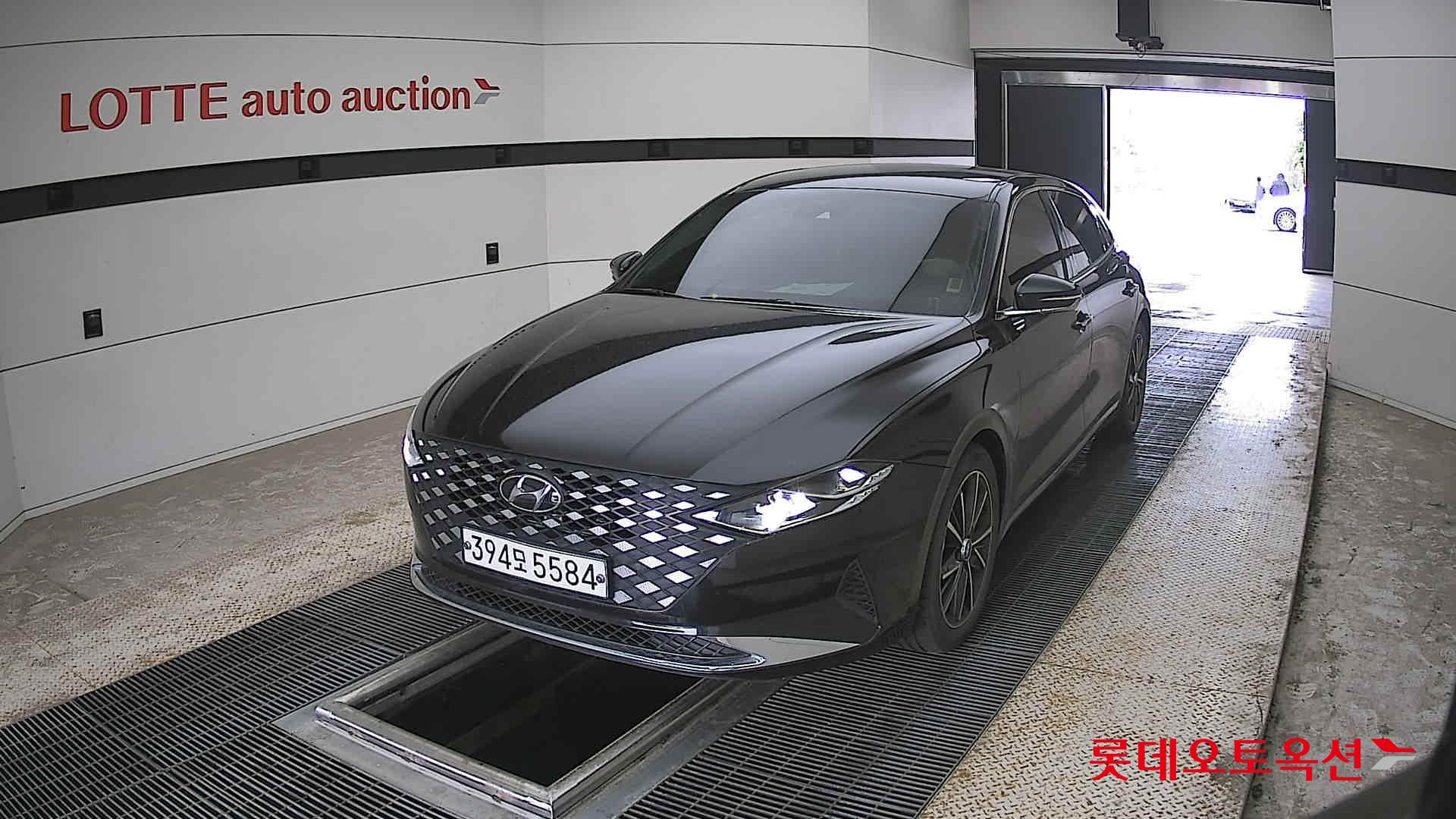 Hyundai Grandeur - 10