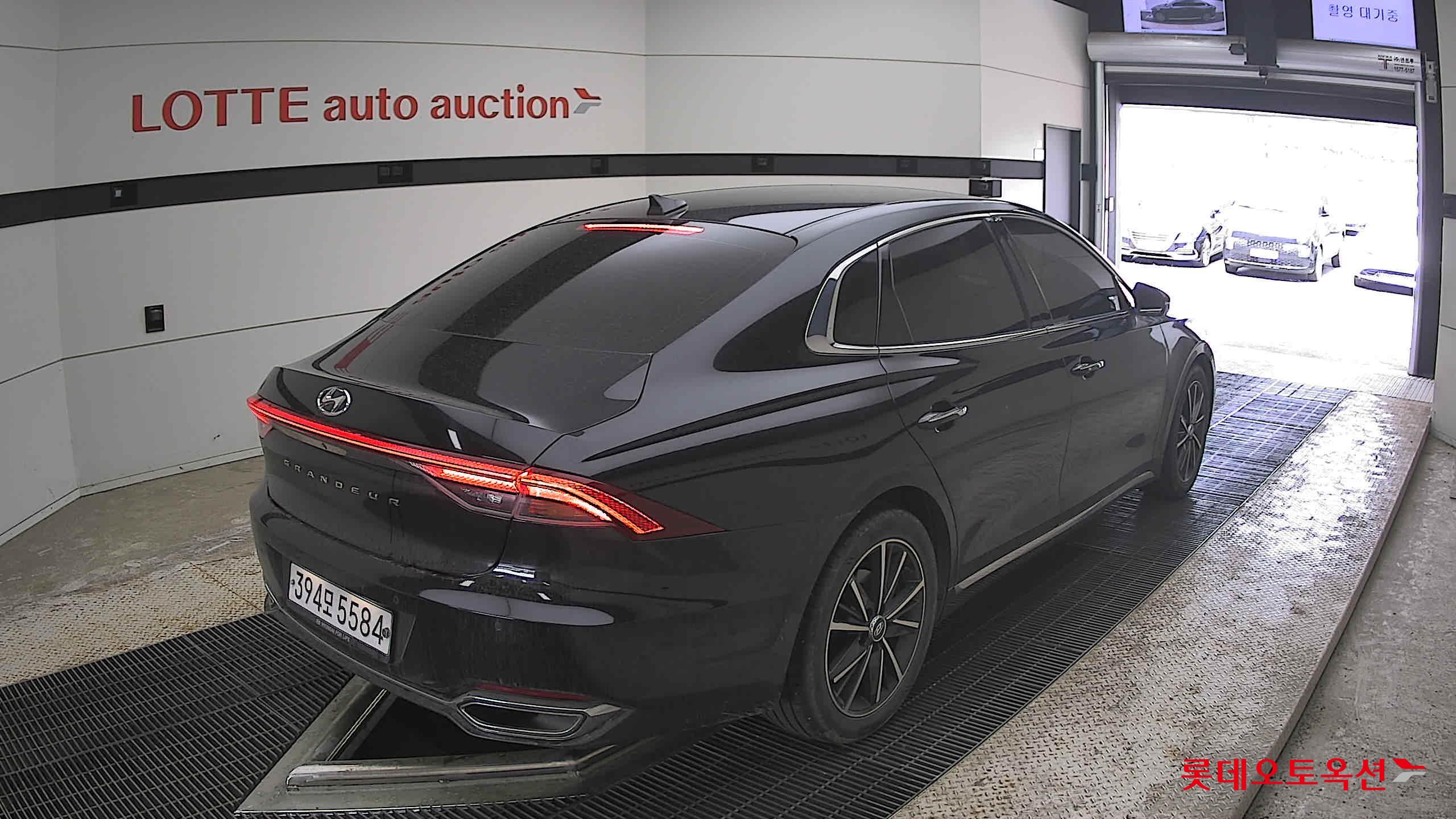 Hyundai Grandeur - 5