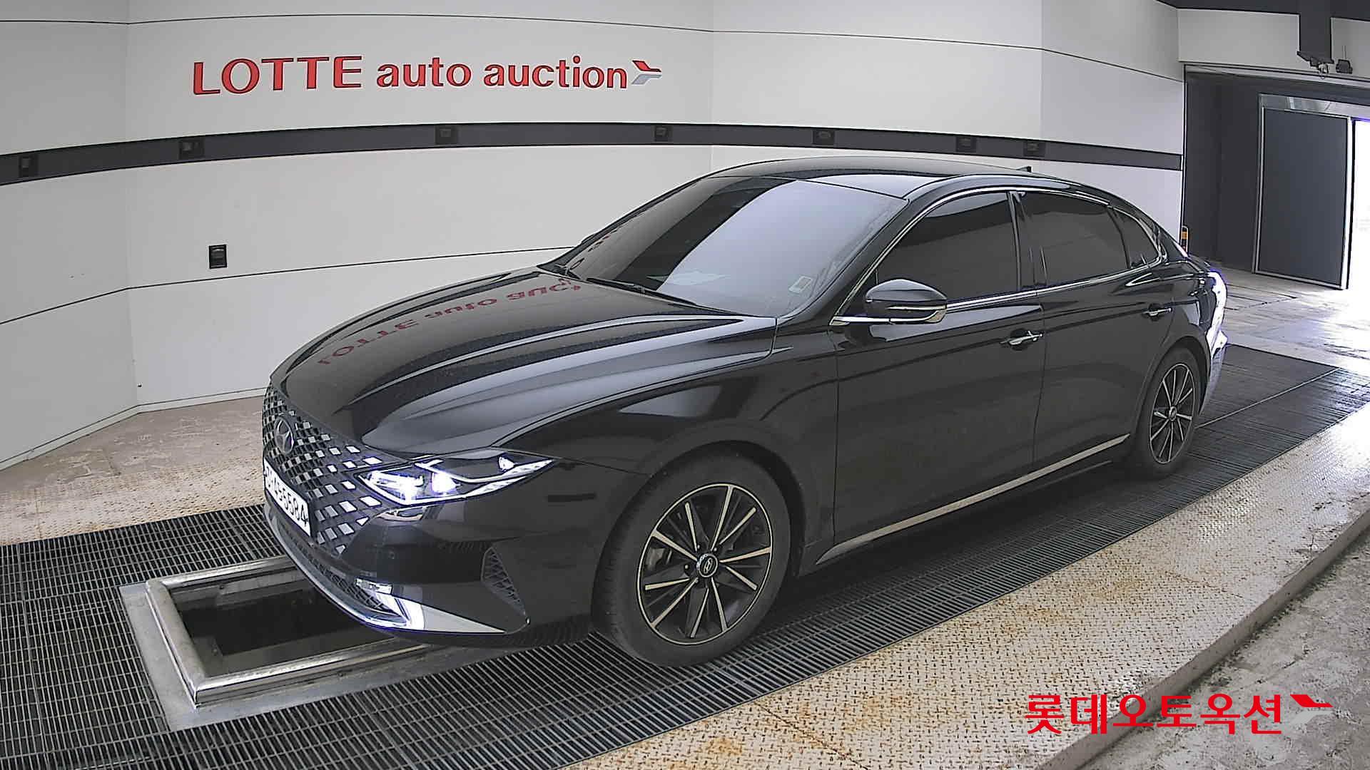 Hyundai Grandeur - 11