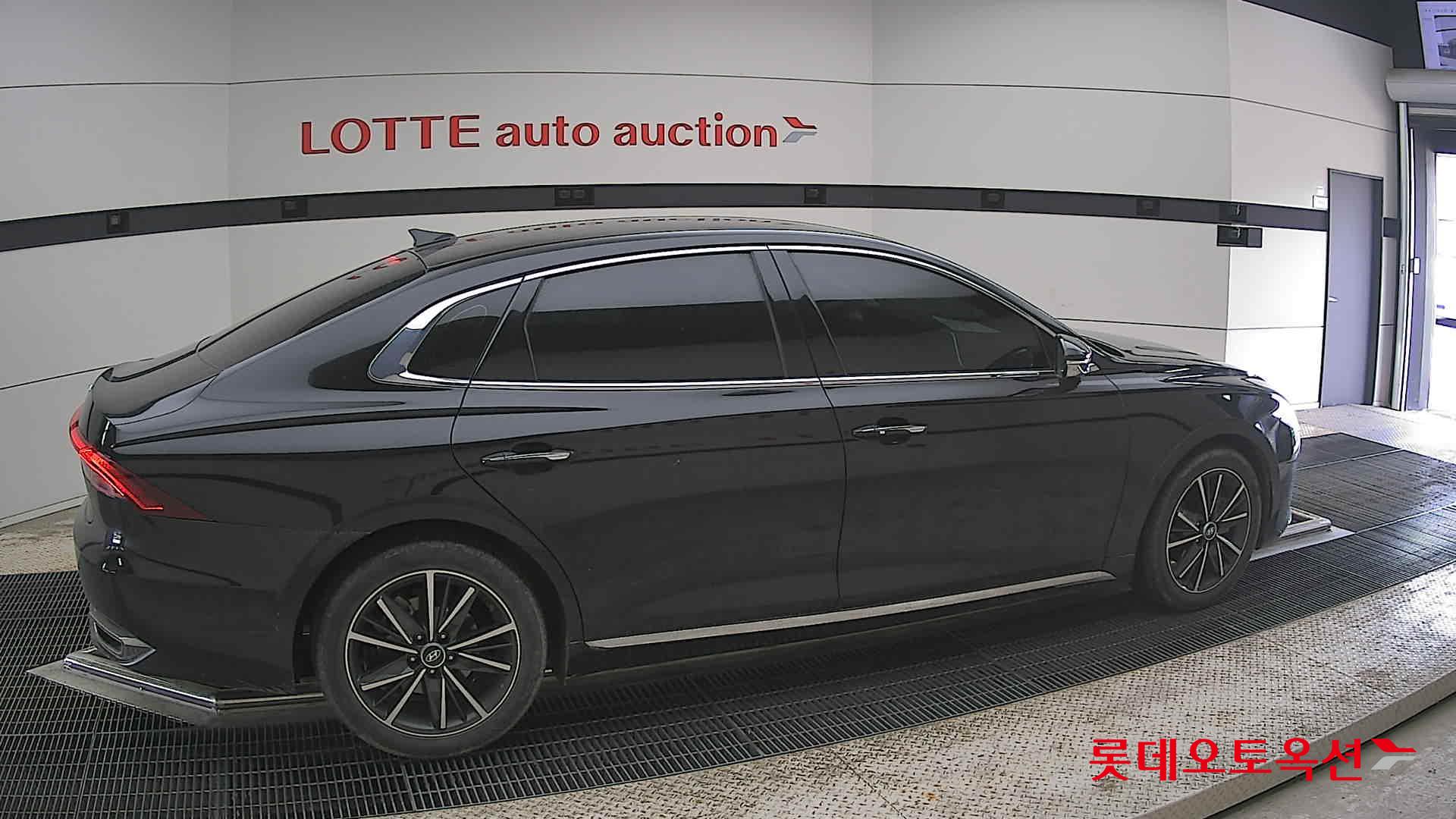 Hyundai Grandeur - 20