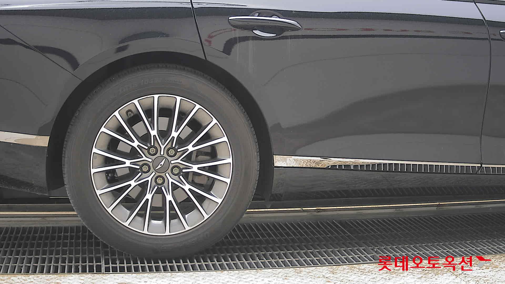 Genesis G80 - 28