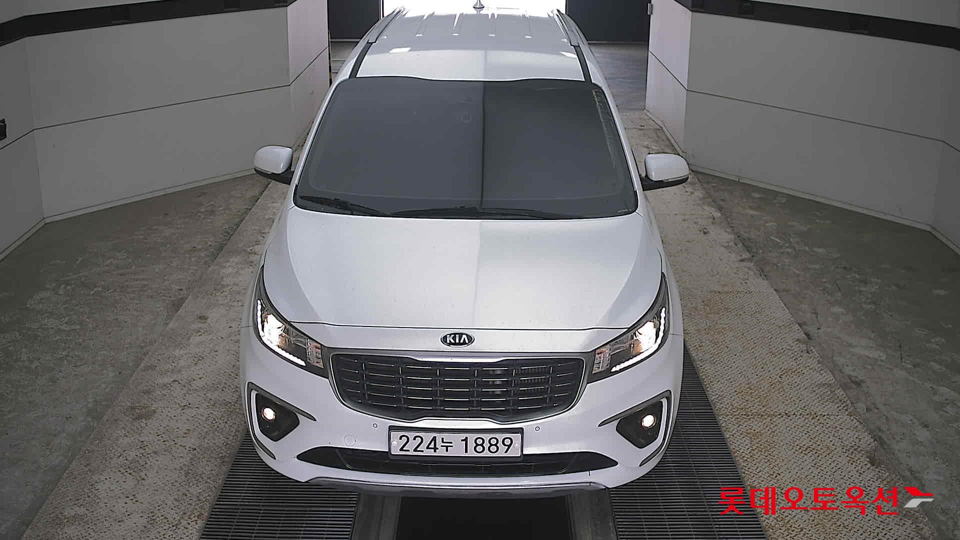 Kia New Carnival