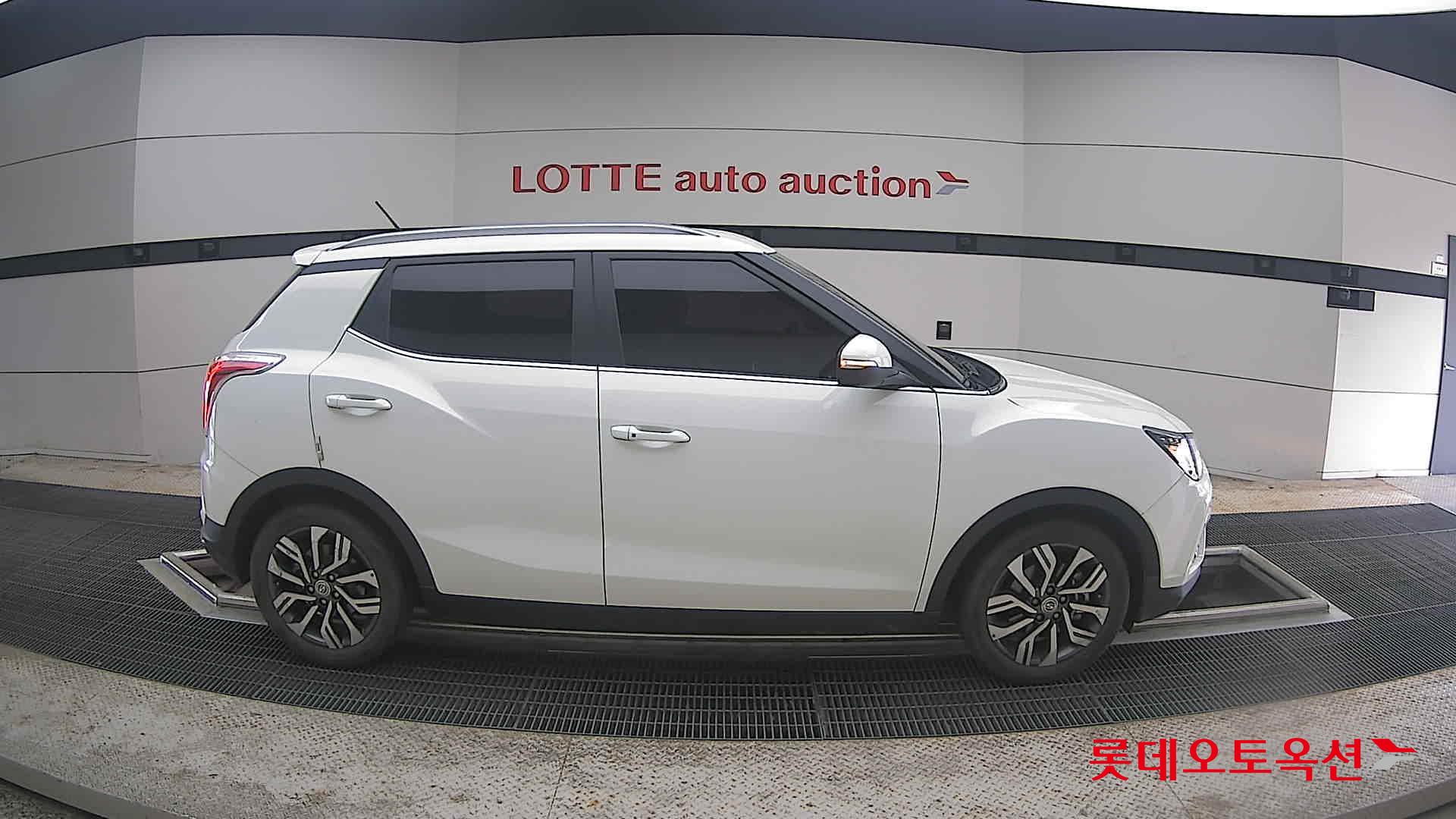 KG Mobility Tivoli - 21