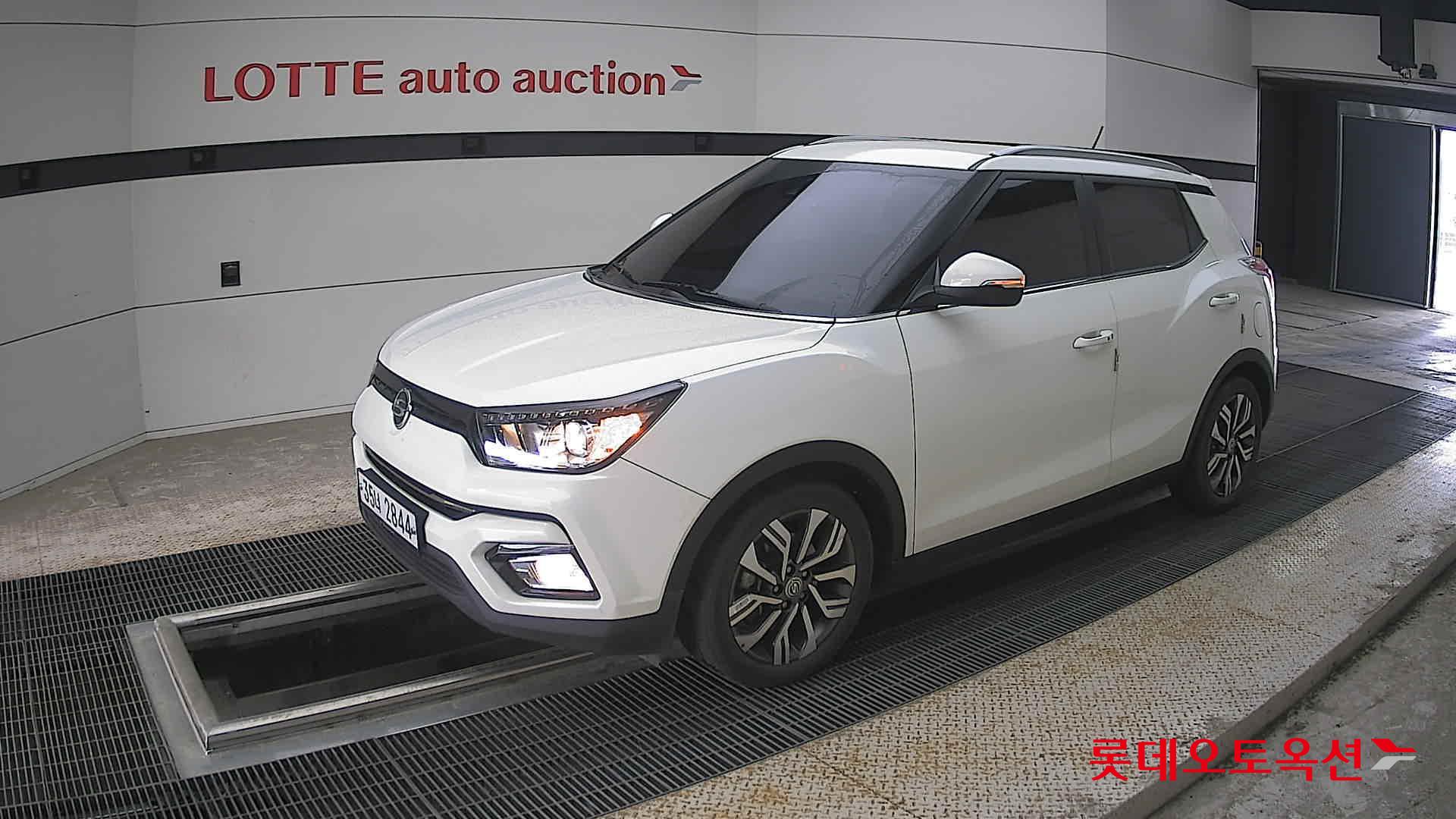 KG Mobility Tivoli - 11