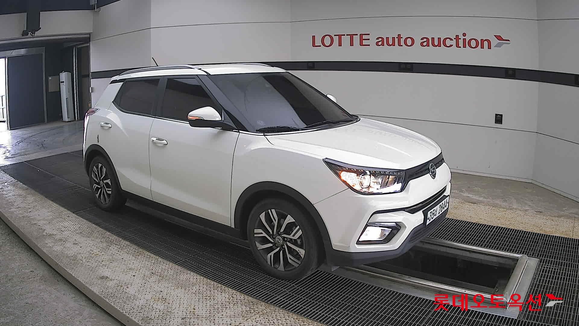 KG Mobility Tivoli - 23
