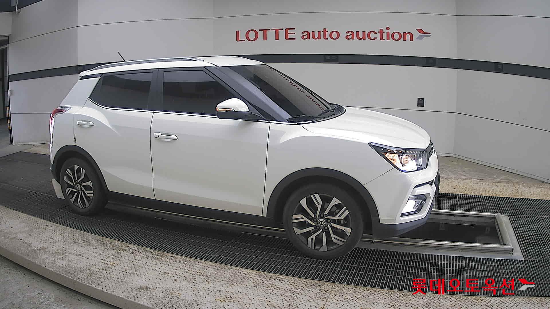 KG Mobility Tivoli - 22
