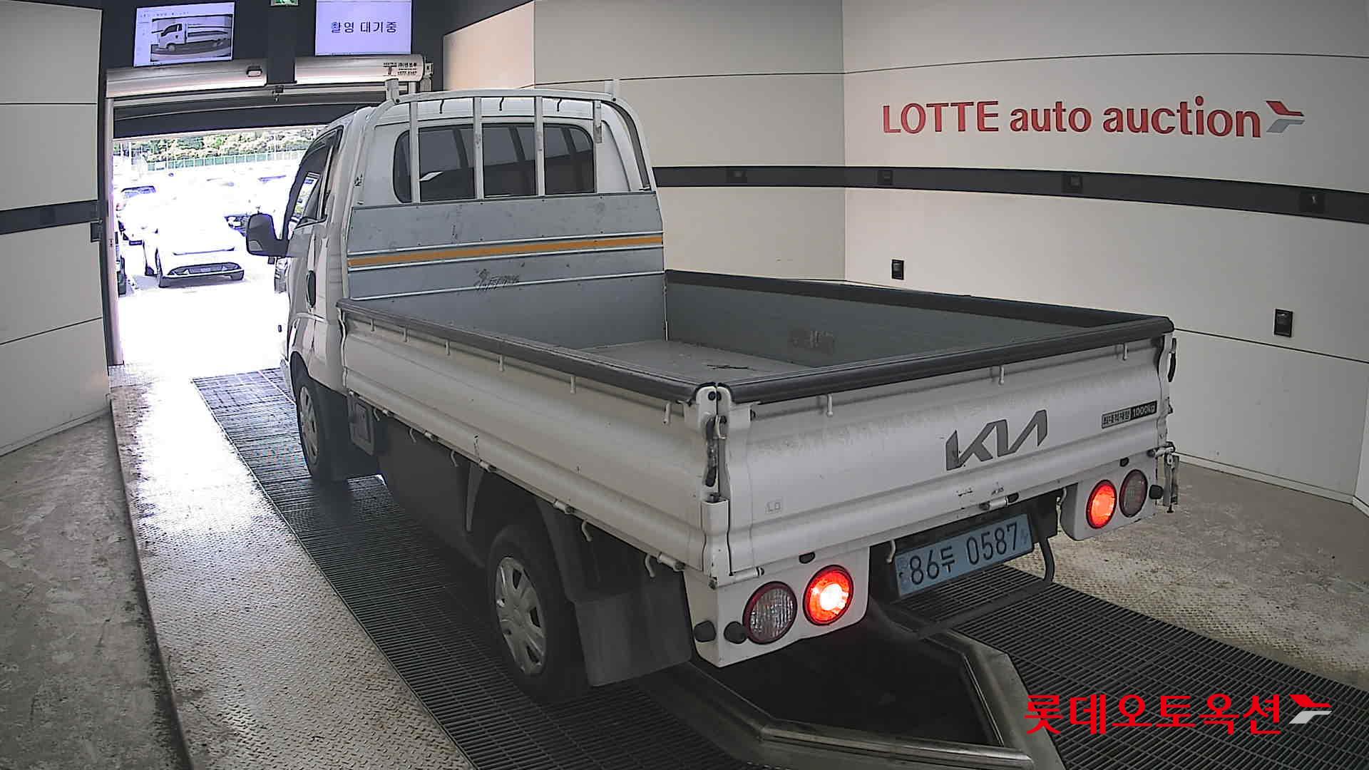 Kia Bongo - 16