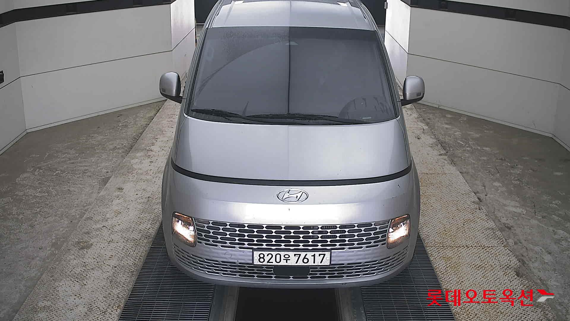 Hyundai Staria