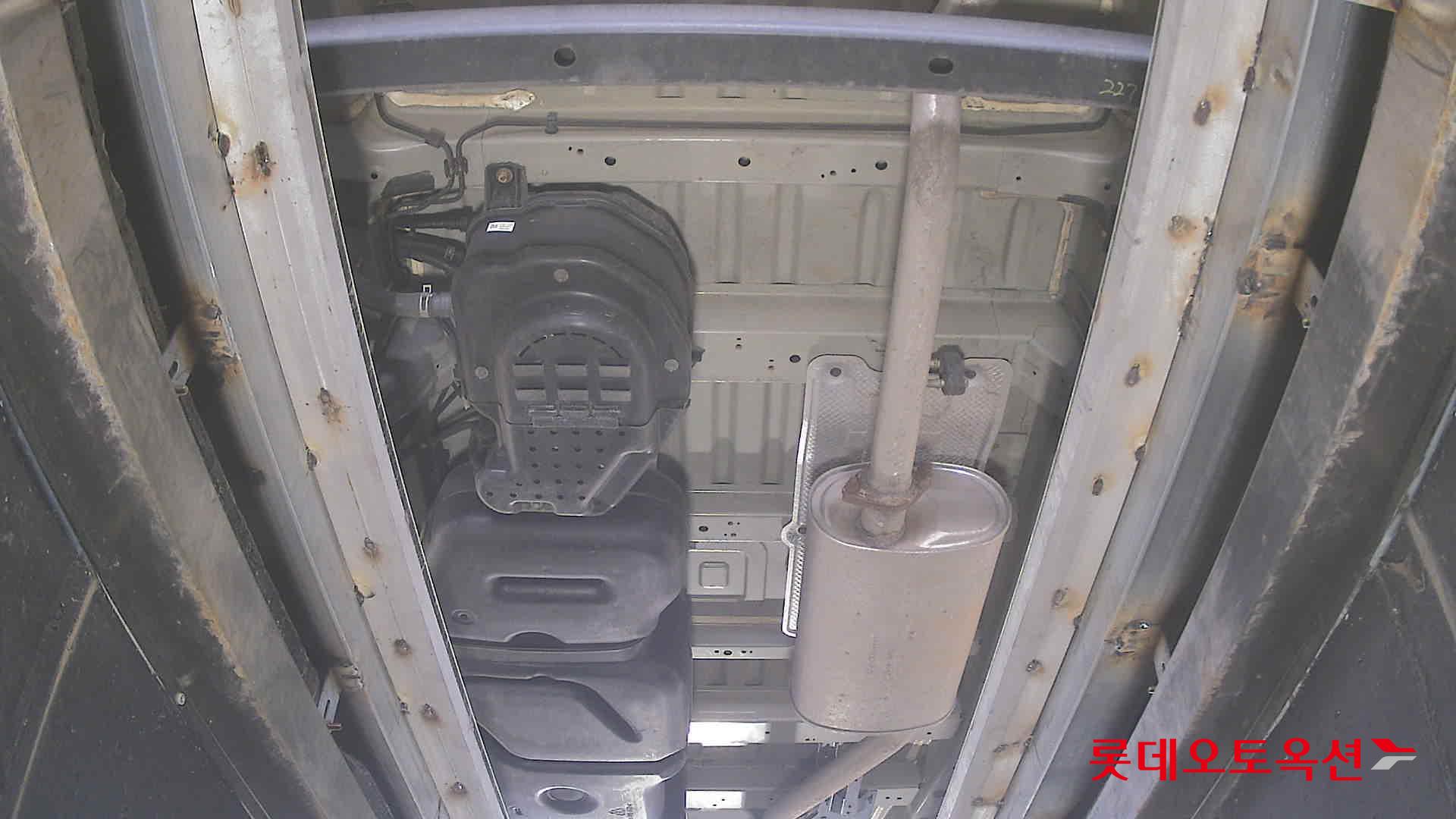 هيونداي ستاريا - 2