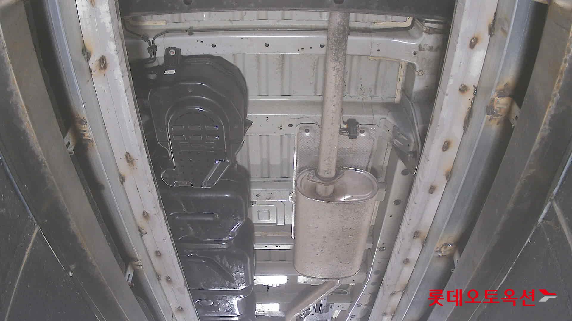 هيونداي ستاريا - 2