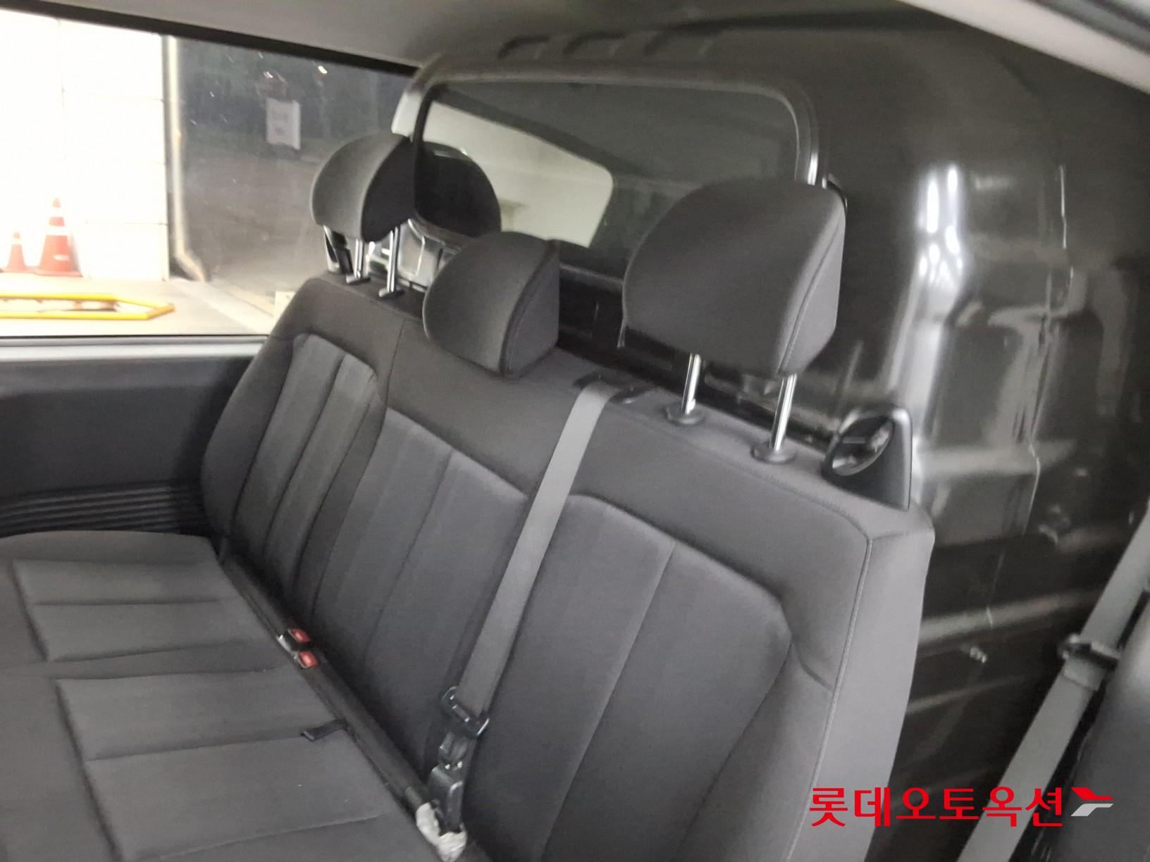 2023 - hyundai staria