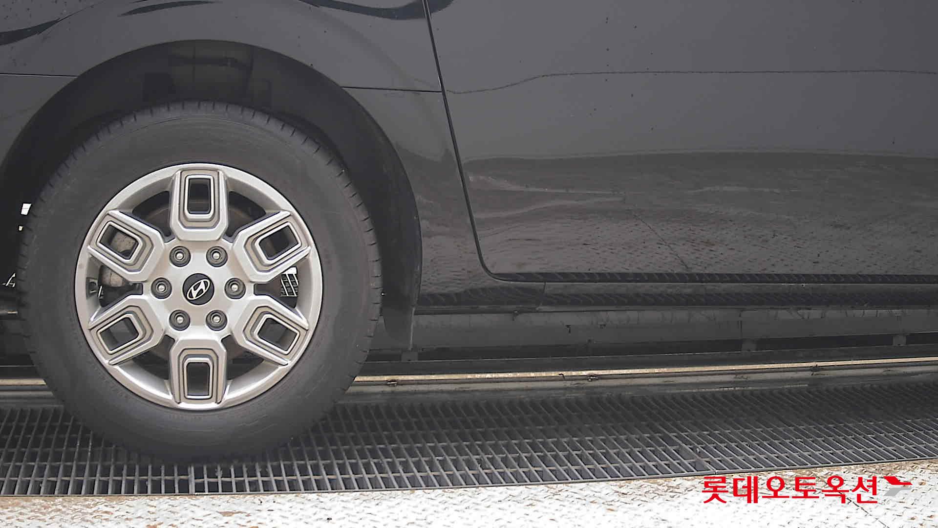 2025 - hyundai staria