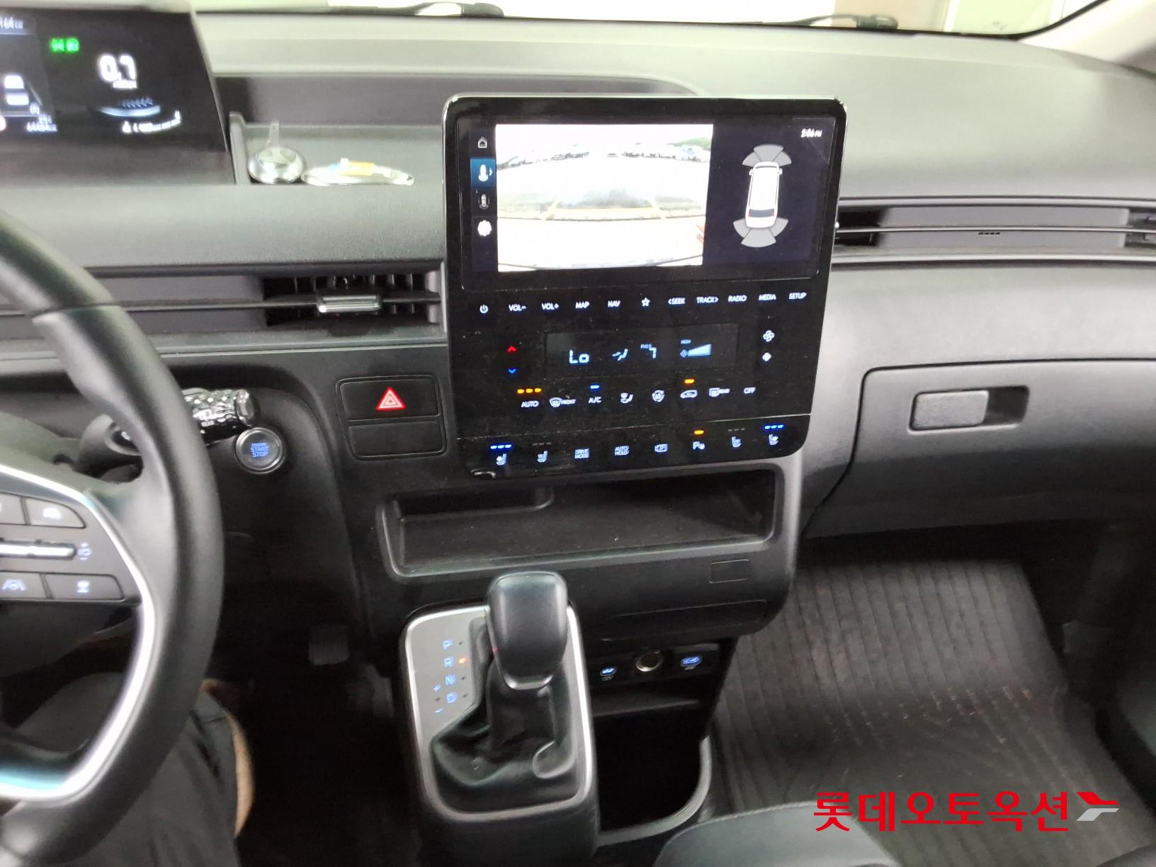 2025 - hyundai staria