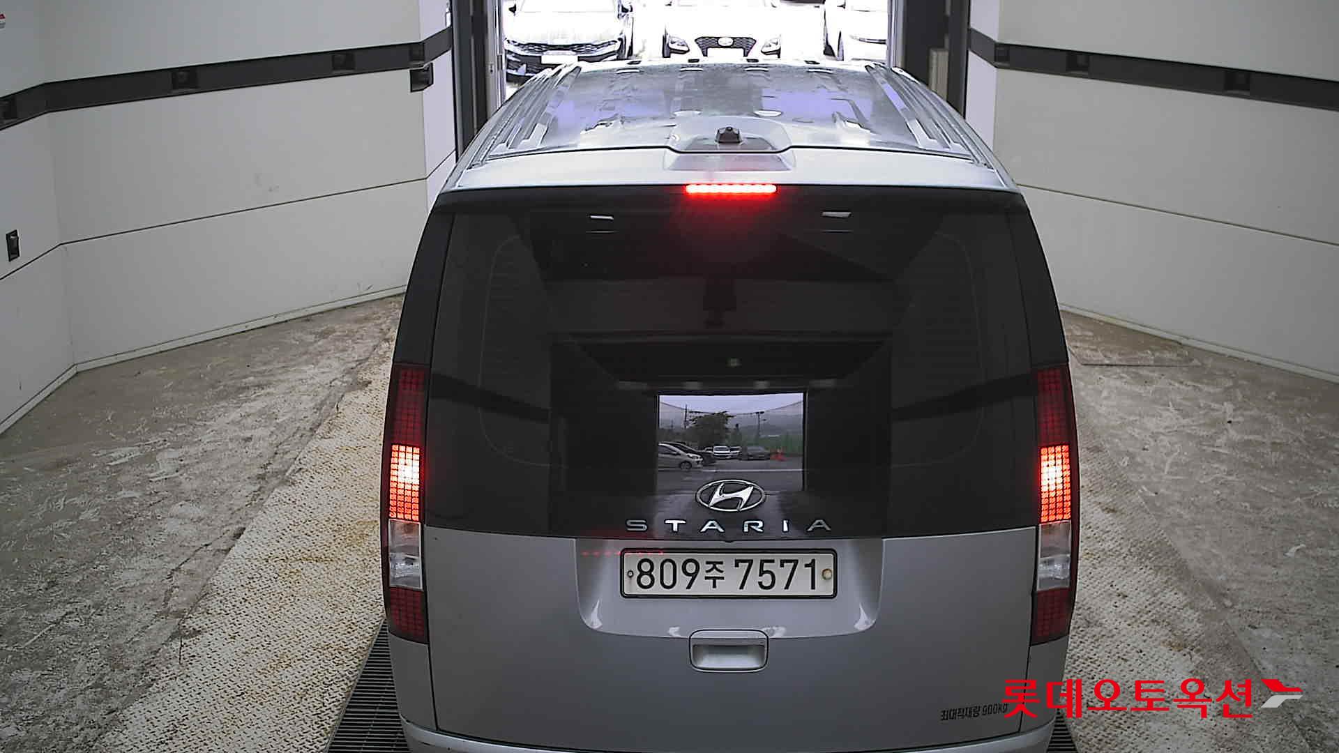 2022 - hyundai staria