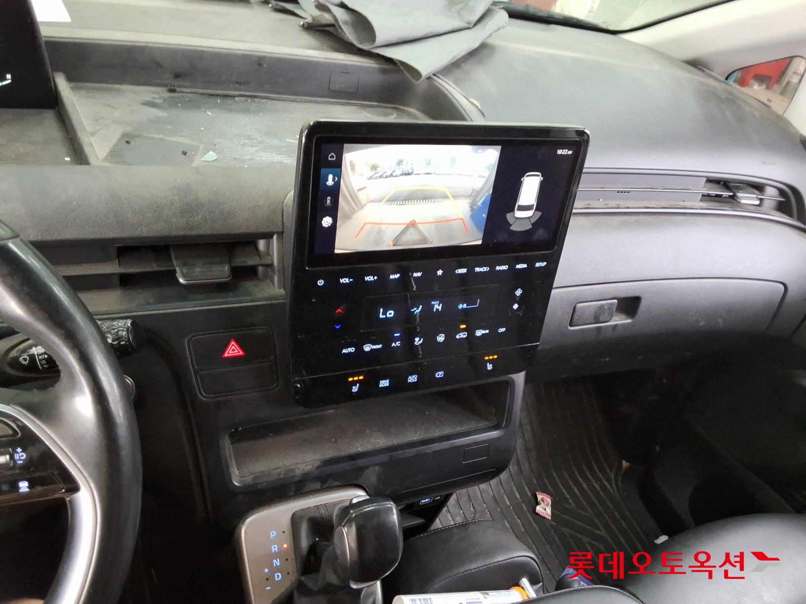 2022 - hyundai staria