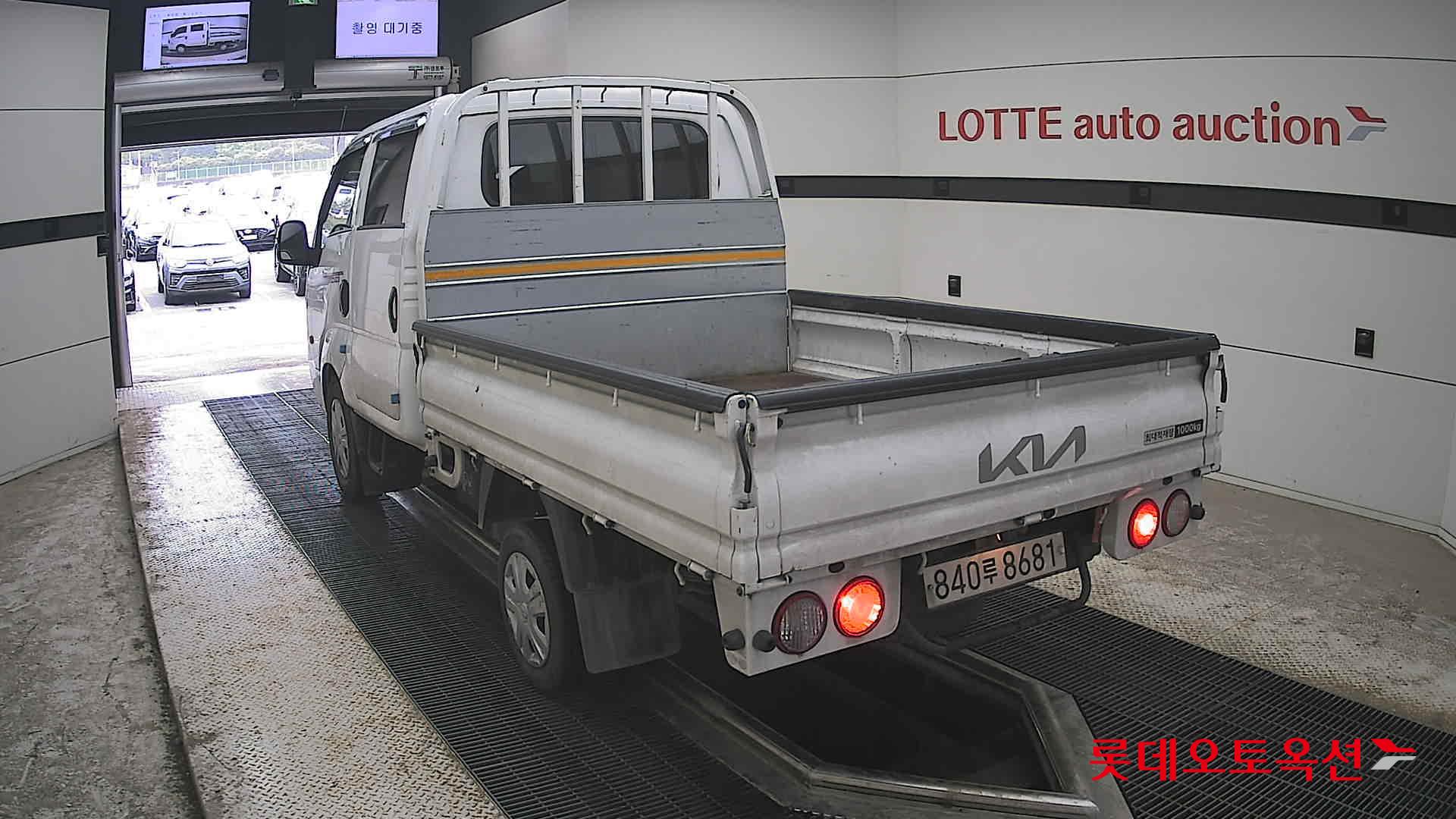 Kia Bongo - 16