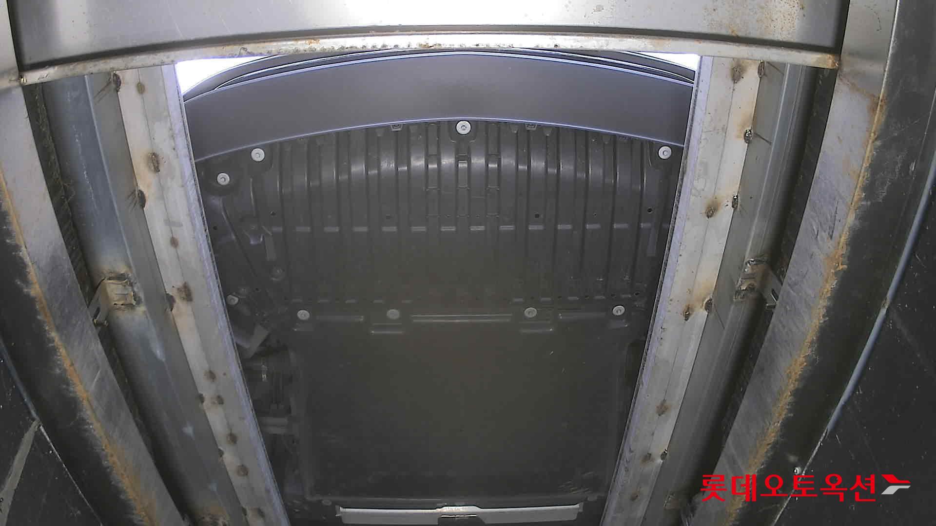 مرسيدس بنز EQC - 8