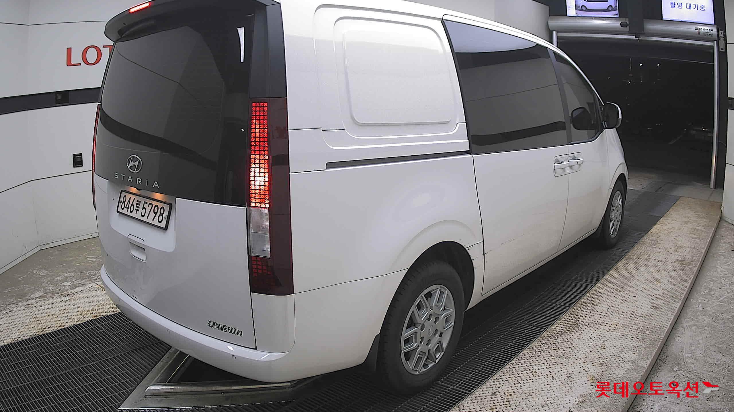 Hyundai Staria - 5