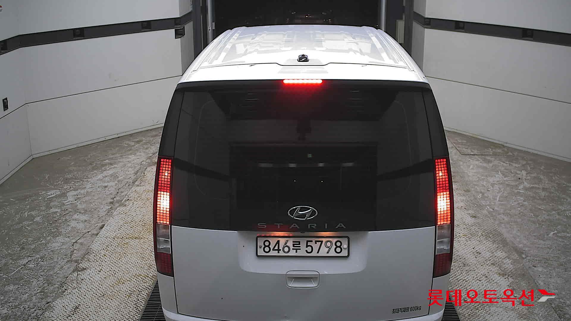 Hyundai Staria - 17