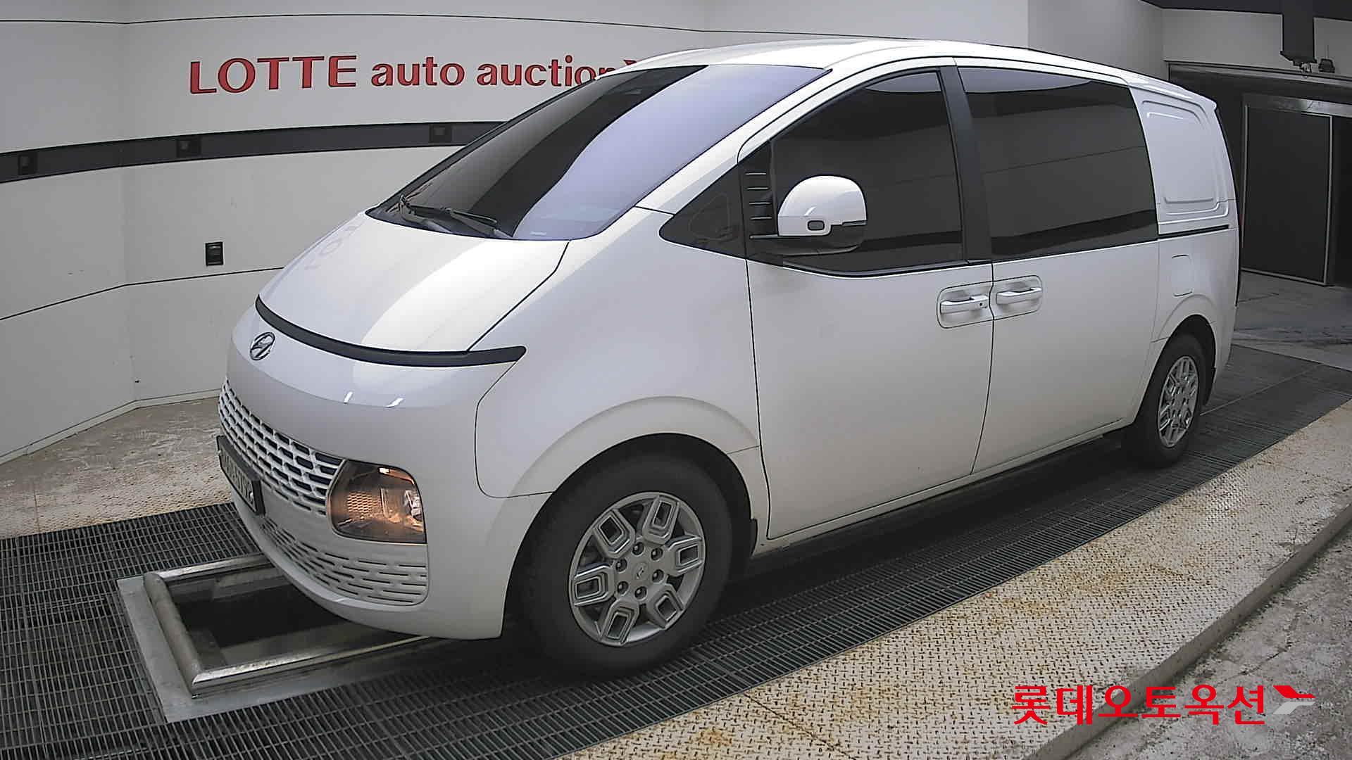 Hyundai Staria - 11