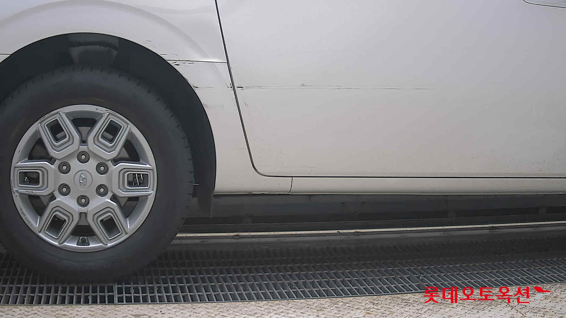 Hyundai Staria - 28