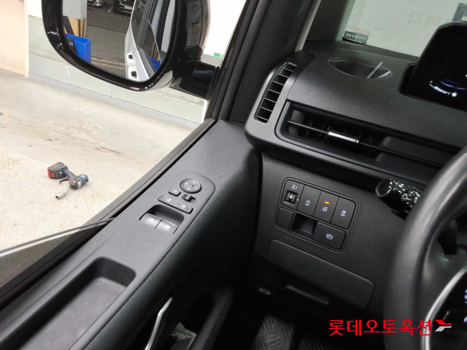 Hyundai Staria - 29
