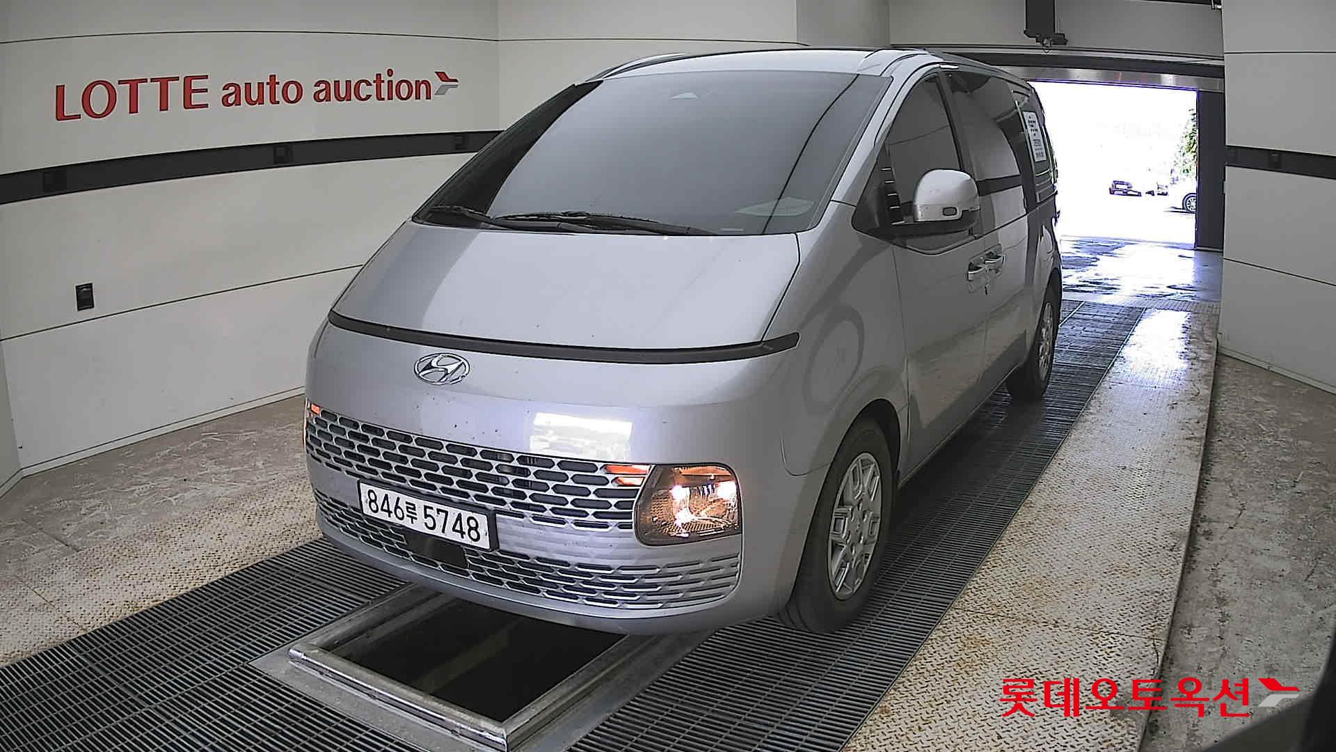 Hyundai Staria - 10