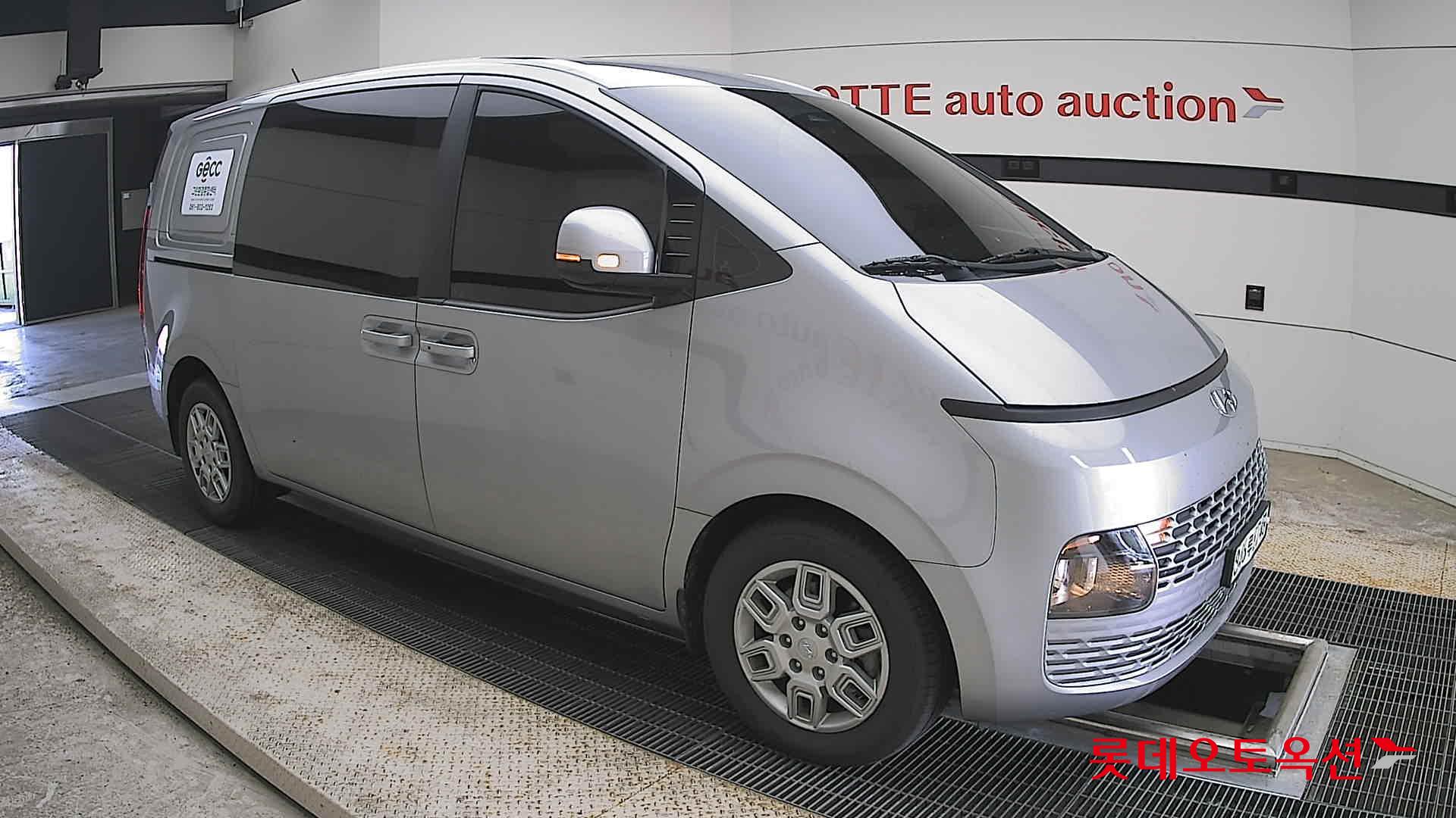 Hyundai Staria - 23