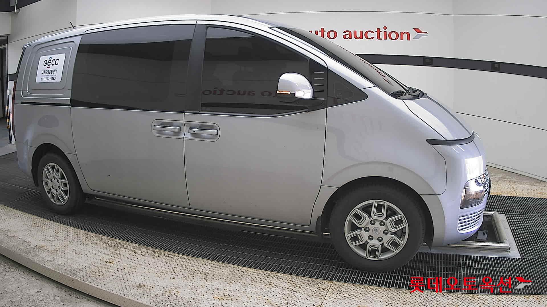 Hyundai Staria - 22