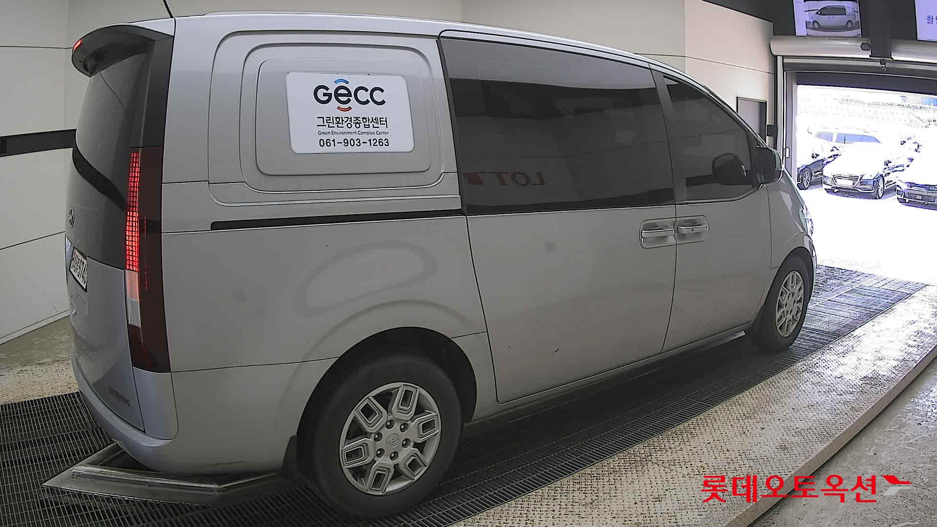 Hyundai Staria - 19