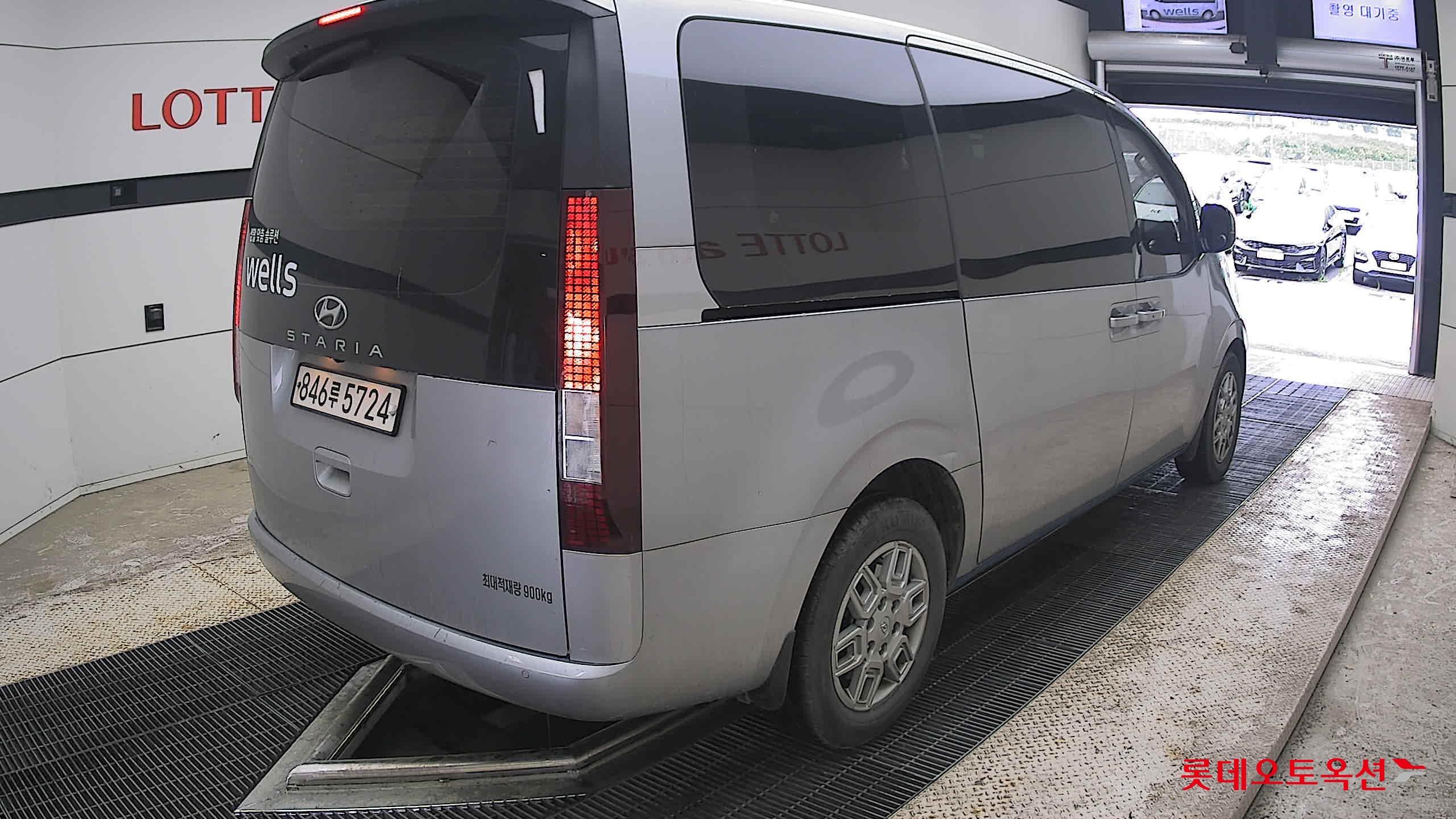 2022 - hyundai staria