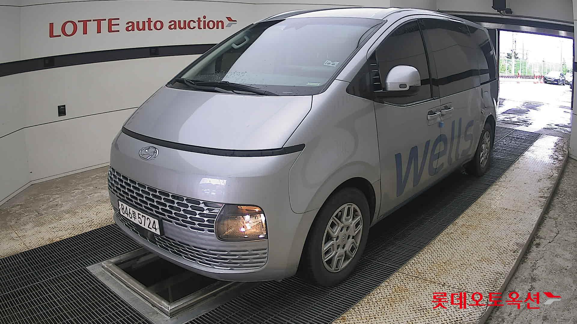2022 - hyundai staria