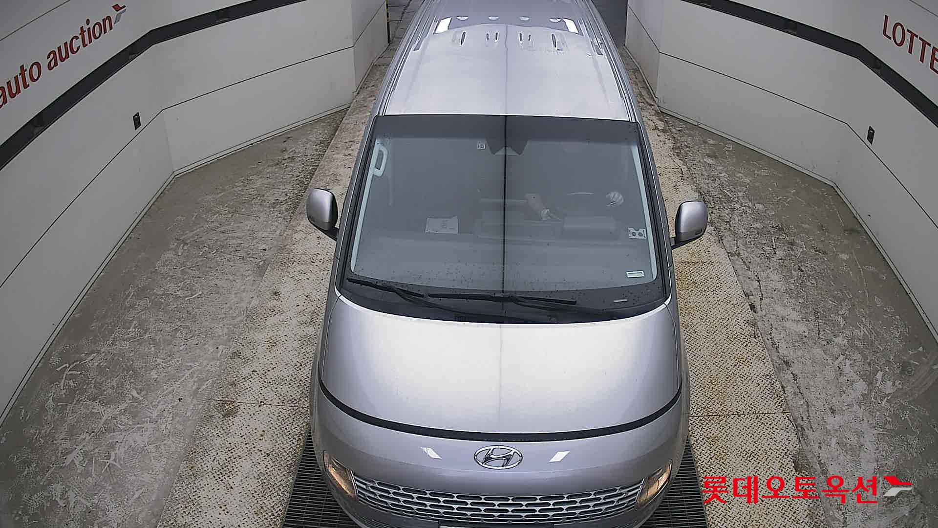 2022 - hyundai staria