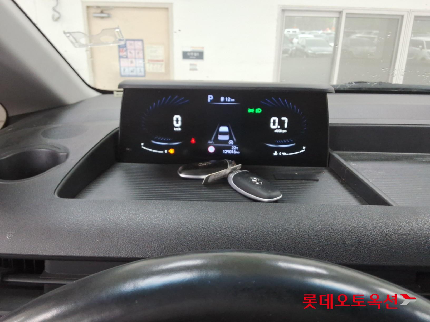 2022 - hyundai staria