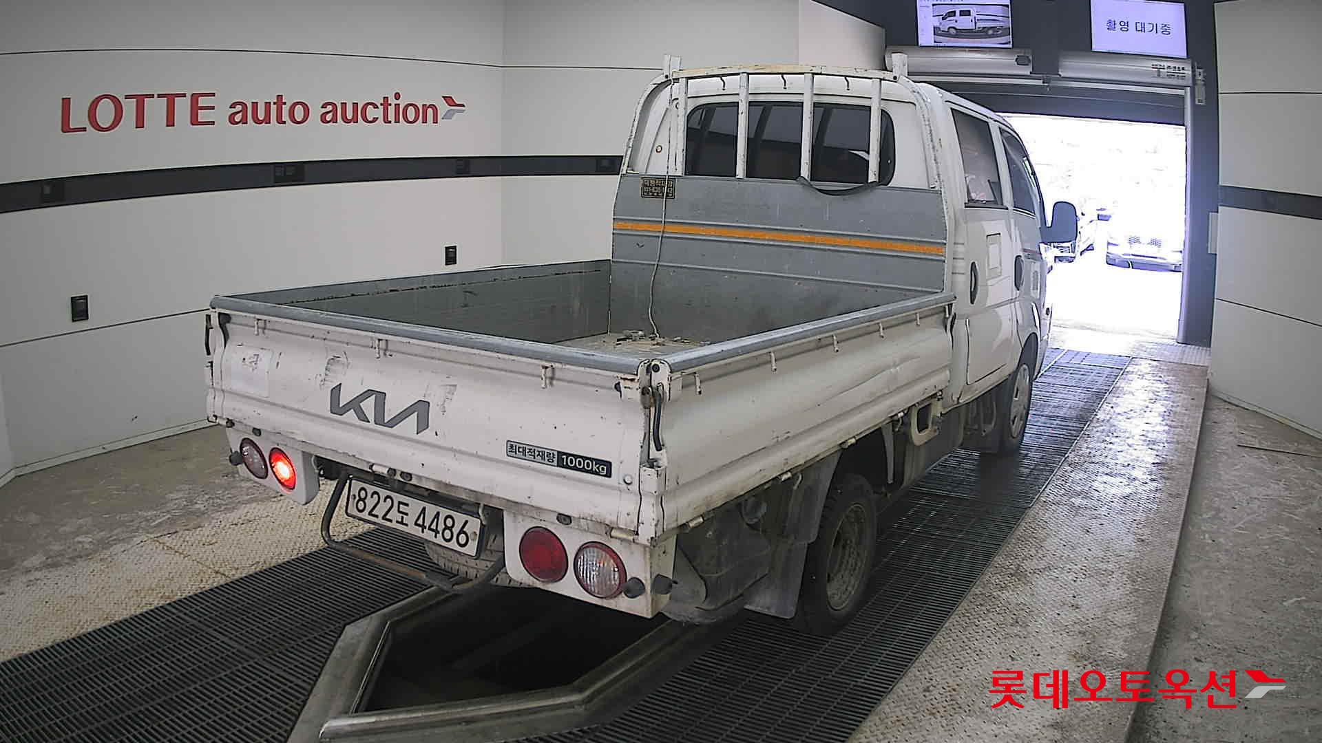 2022 - kia bongo