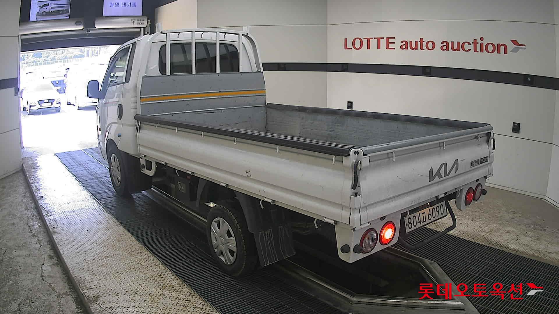 2023 - kia bongo