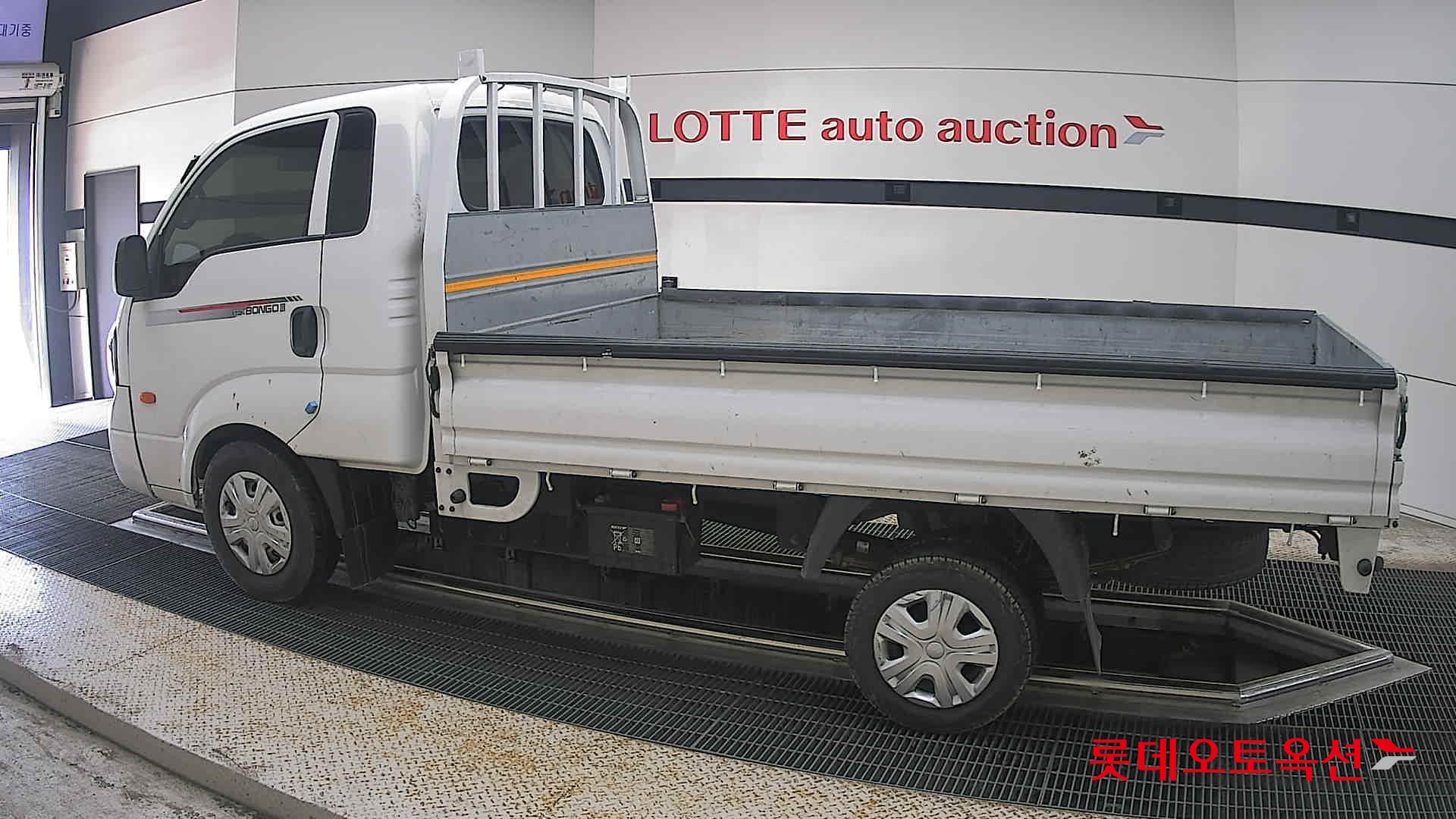 2023 - kia bongo