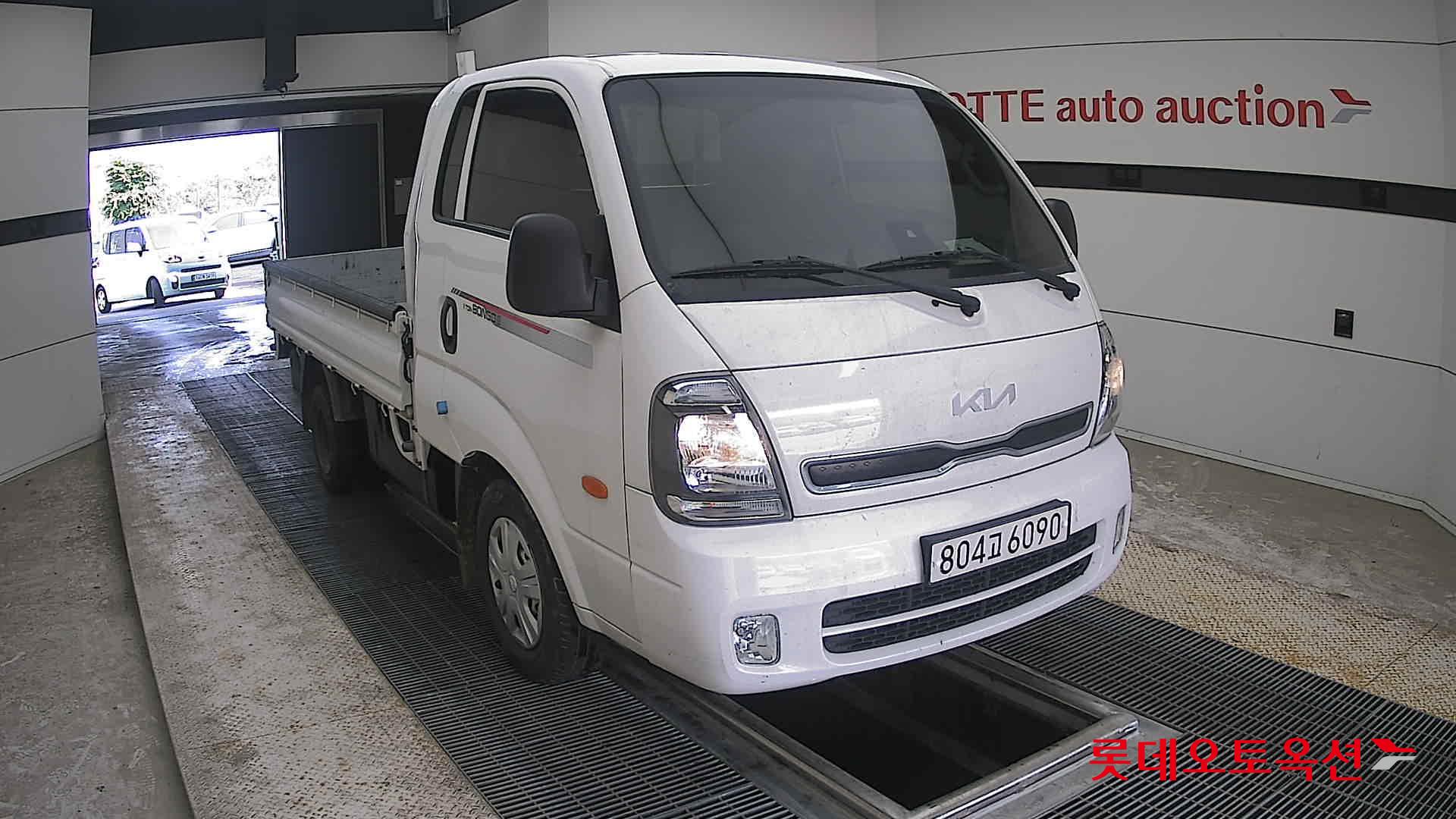 2023 - kia bongo