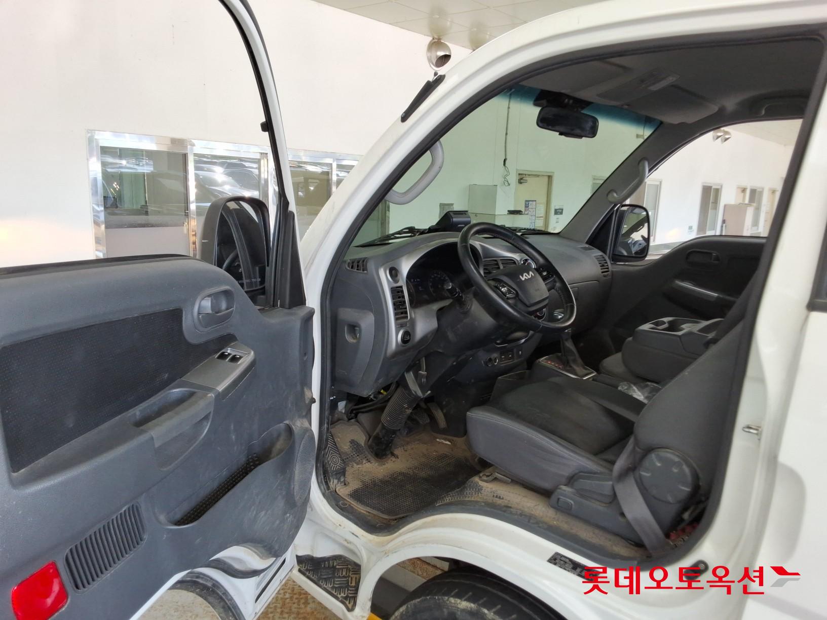 2023 - kia bongo