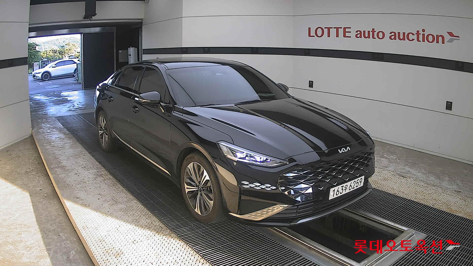 2023 - kia k8