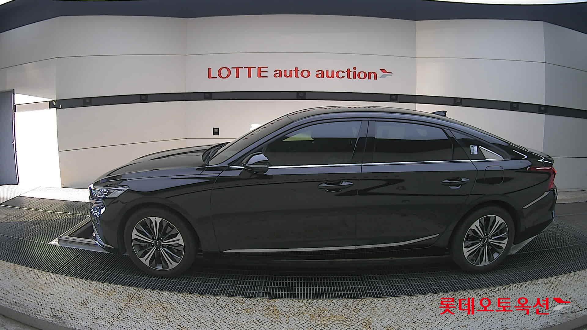 2023 - kia k8
