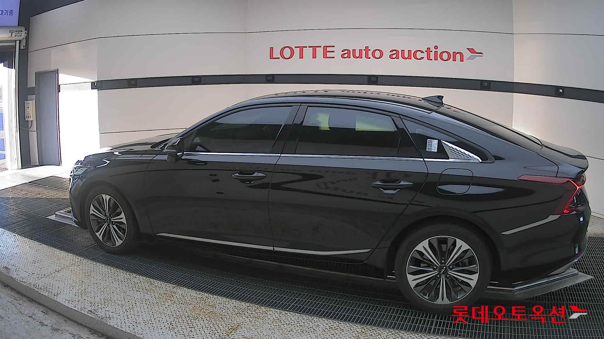2023 - kia k8