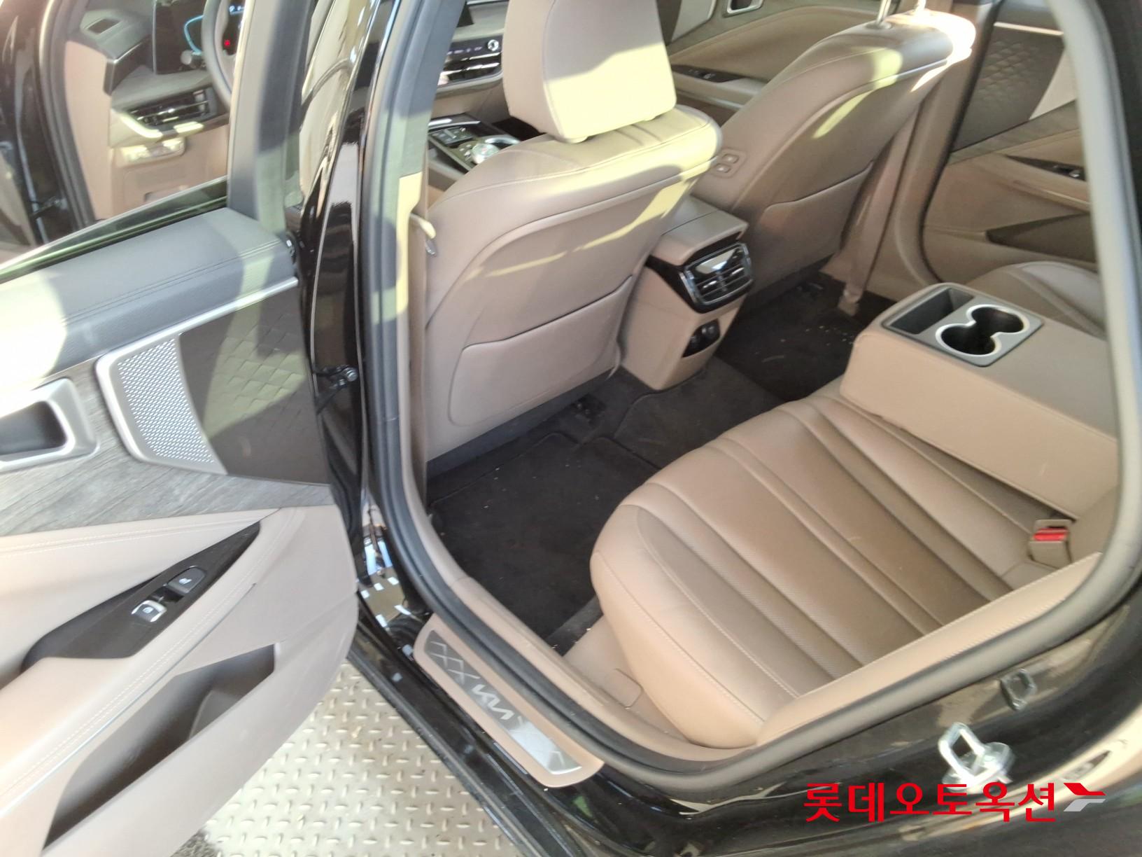 2023 - kia k8