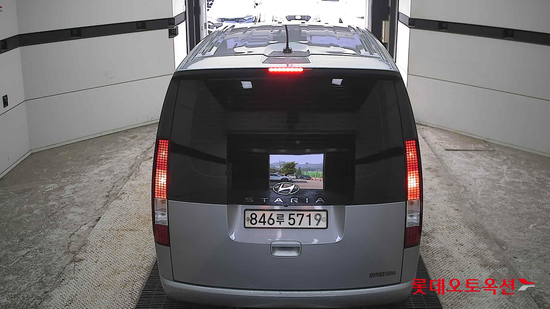 2022 - hyundai staria