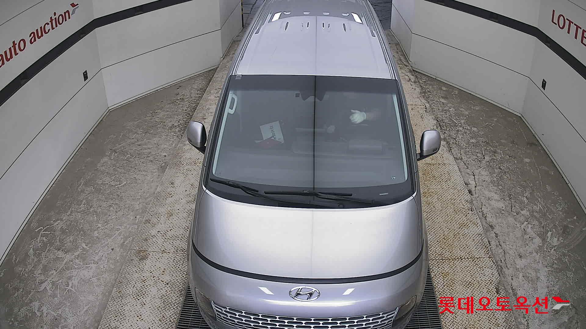 2022 - hyundai staria